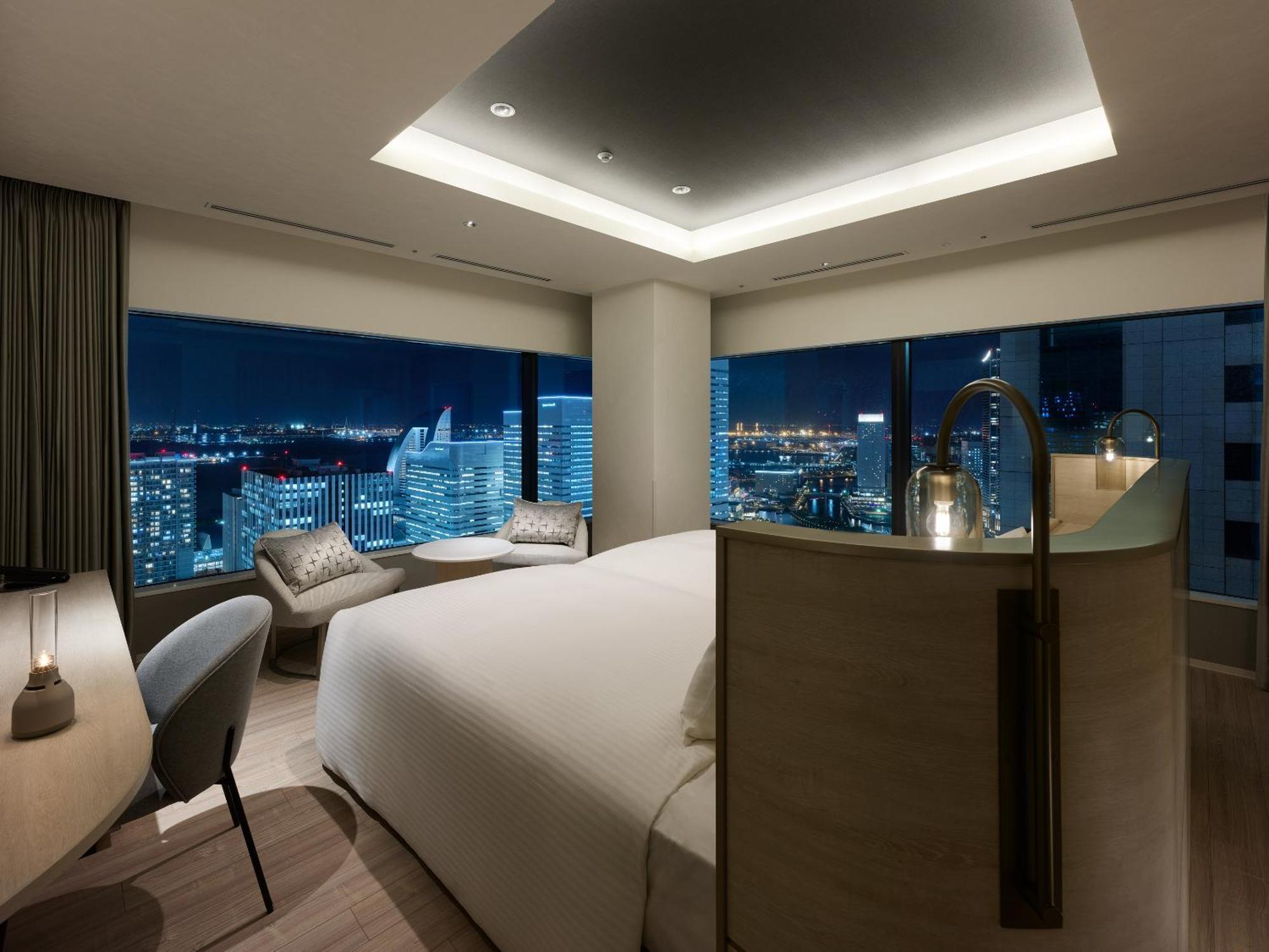 Mitsui Garden Hotel Yokohama Minatomirai Premier Eksteriør billede A bedroom at the hotel