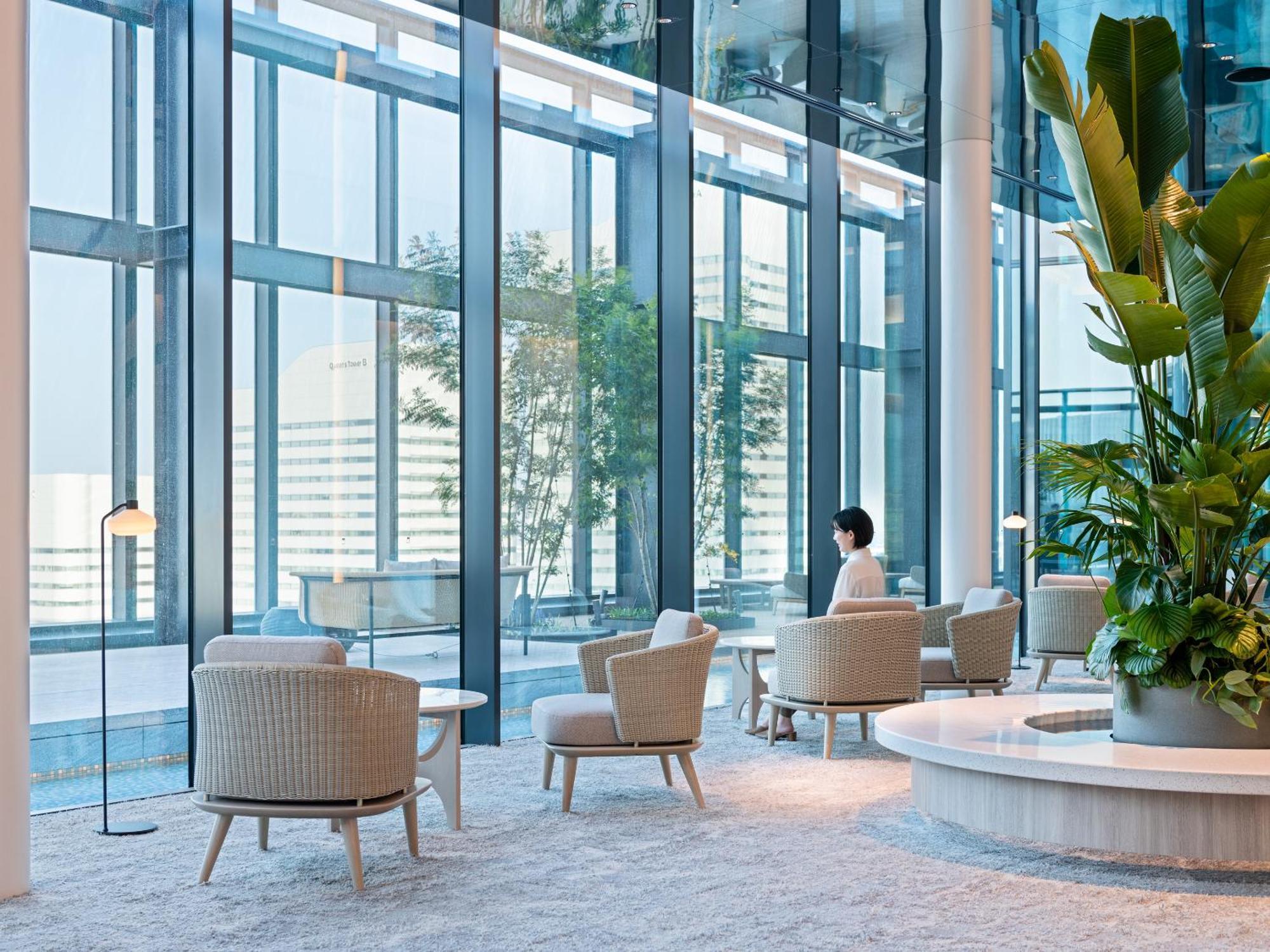 Mitsui Garden Hotel Yokohama Minatomirai Premier Eksteriør billede The interior of the lounge